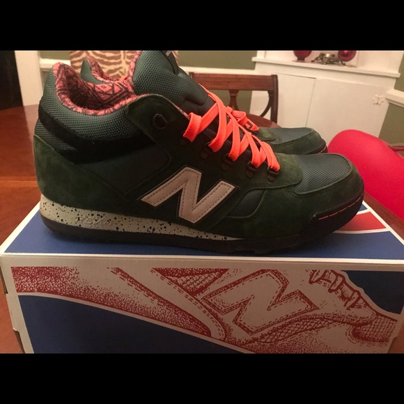 new balance 710 green